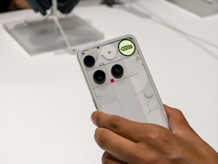 La matrice des glyphes sur le téléphone rien en blanc