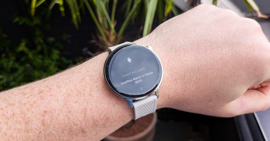 OnePlus dit que la petite montre `` sweet spot '' est de 43 mm, mais elle est plus grande qu'Apple, Samsung et Google