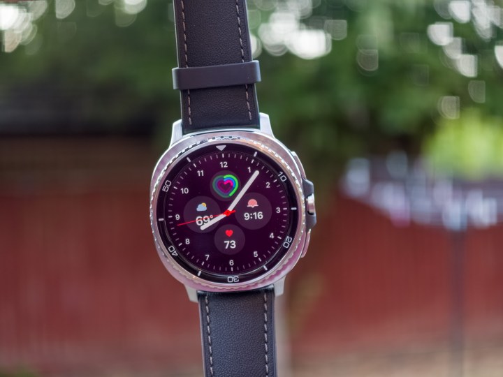 Héros Image de la Galaxy Watch 8 Classic Watch and Strap