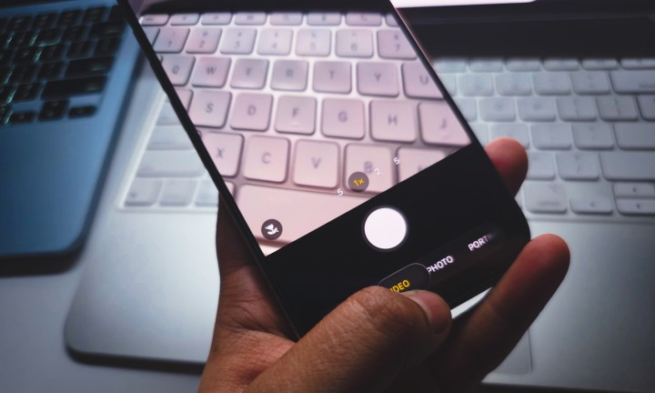 Application de caméra mise à jour sur l'iPhone exécutant iOS 26.