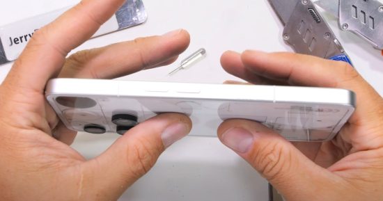 Voyez si le nouveau téléphone Nothing 3 se plie ou se casse dans ce test de durabilité