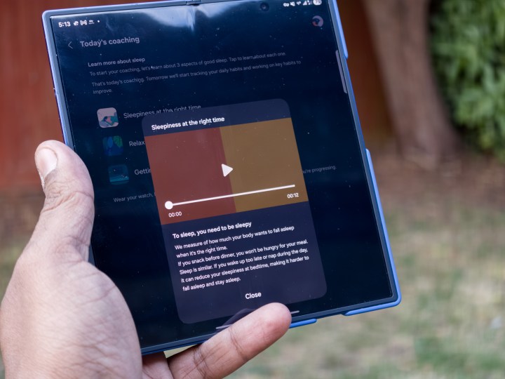 Samsung Sleep Coaching affiché sur l'affichage principal du Galaxy Z Fold 7