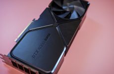 Je suis prêt à attendre le RTX 50 Super comme ma prochaine mise à niveau du GPU, mais ce n'est pas si simple
