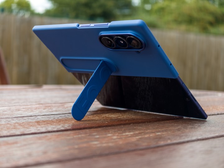 Galaxy Z pli 7 Case en silicone avec kickstand