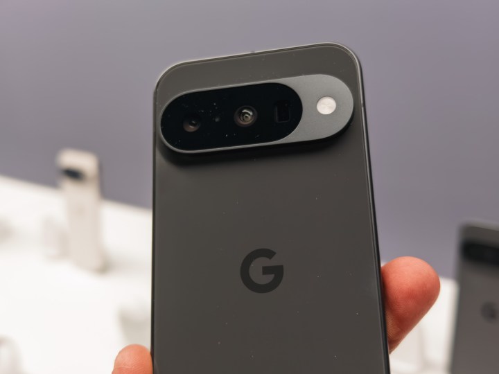 Google Pixel 10 Obsidian