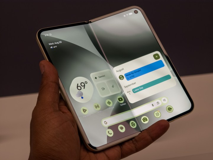 Google Pixel 10 Pro plie en jade