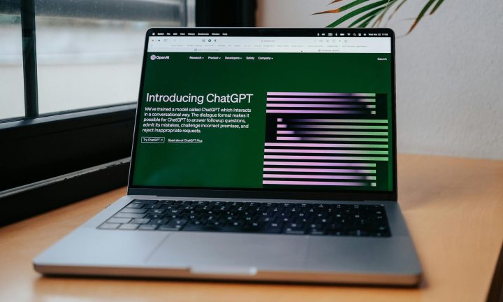 Chatgpt sur un ordinateur portable
