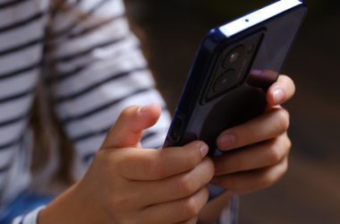 Le nouveau téléphone de HMD utilise l'IA pour dire non aux nus