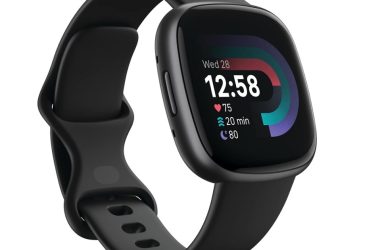 Vous envisagez d'acheter une smartwatch axée sur le fitness? Le Fitbit Versa 4 est de 50 $ de rabais