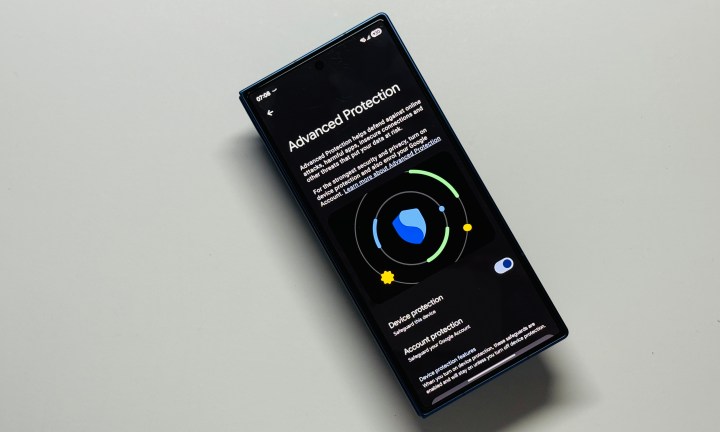 Sécurité avancée dans Samsung One UI 8 sur Galaxy Z Fold 7.