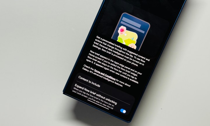 Maintenant, les paramètres de bar dans Samsung One UI 8 sur Galaxy Z Fold 7.