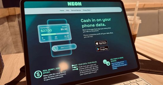 L'application iPhone qui paie pour enregistrer les appels est en quelque sorte surclassage sur les réseaux sociaux