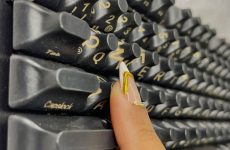 Vous vous inquiétez des ongles longs? Ce clavier veut enlever la douleur