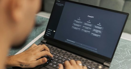 Votre équipe peut désormais travailler, discuter et partager des fichiers dans ChatGPT