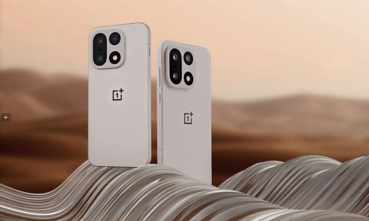 Vue latérale du OnePlus 15.