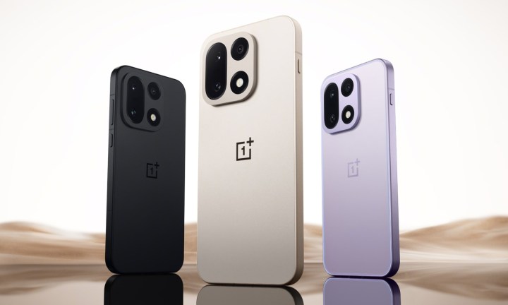 OnePlus 15 dans toutes ses couleurs.