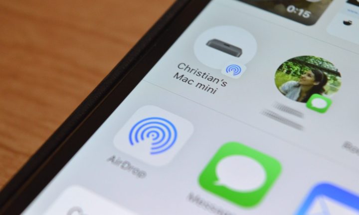 Options AirDrop sur un iPhone.