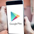 Google Play Store veut une preuve que vous êtes un adulte avant de cliquer sur « Installer »