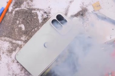 Regardez ce test de durabilité du Pixel 10 Pro Fold se terminer par un désastre