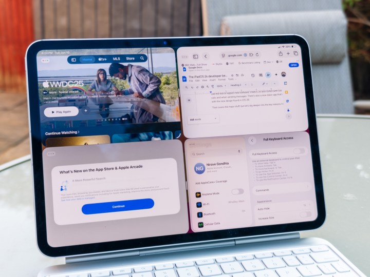 4 fenêtres ouvrent le multitâche sur l'iPad Pro M4 11 exécutant iPadOS 26 développeur bêta 1