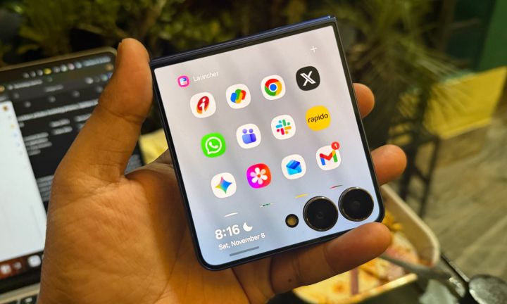 Applications sur l’écran de couverture du Samsung Galaxy Z Flip 7.