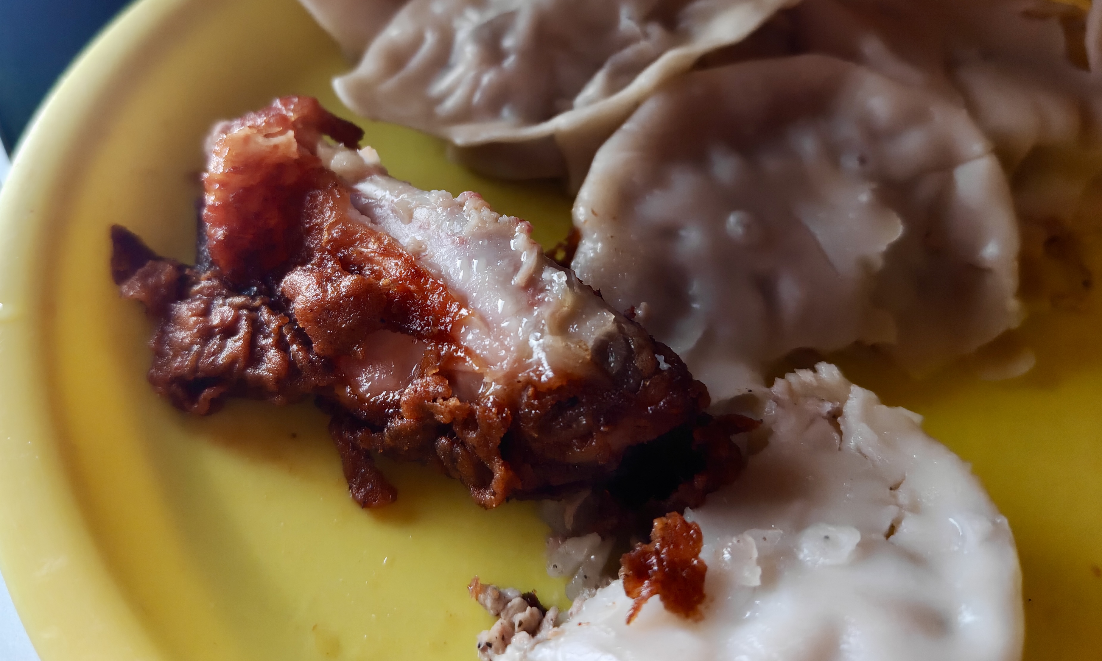 Échantillon de macro de OnePlus 15.