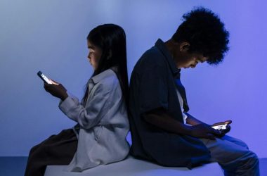 La dépendance des enfants aux écrans pousse les parents à dépenser beaucoup d'argent en désintoxication numérique