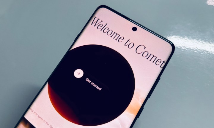 Représentation du navigateur Comet sur téléphone mobile.