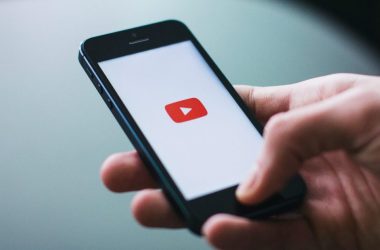Les contrôles d'âge de l'IA de YouTube touchent plus d'utilisateurs, et votre selfie peut décider