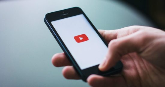 Les contrôles d'âge de l'IA de YouTube touchent plus d'utilisateurs, et votre selfie peut décider