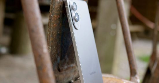 Pourquoi je pense que Samsung devrait fabriquer le Galaxy S26 Edge, pas l'annuler