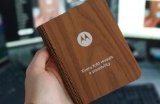 Motorola présente son premier téléphone pliable pour rivaliser avec le Galaxy Z Fold 7 et le Pixel 10 Pro Fold