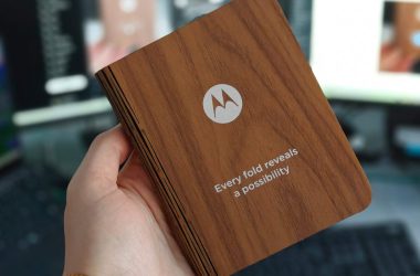 Motorola présente son premier téléphone pliable pour rivaliser avec le Galaxy Z Fold 7 et le Pixel 10 Pro Fold