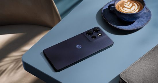 Vous voulez un nouveau téléphone qui dure longtemps et ne coûte pas cher ? Dites bonjour à cette nouvelle Moto