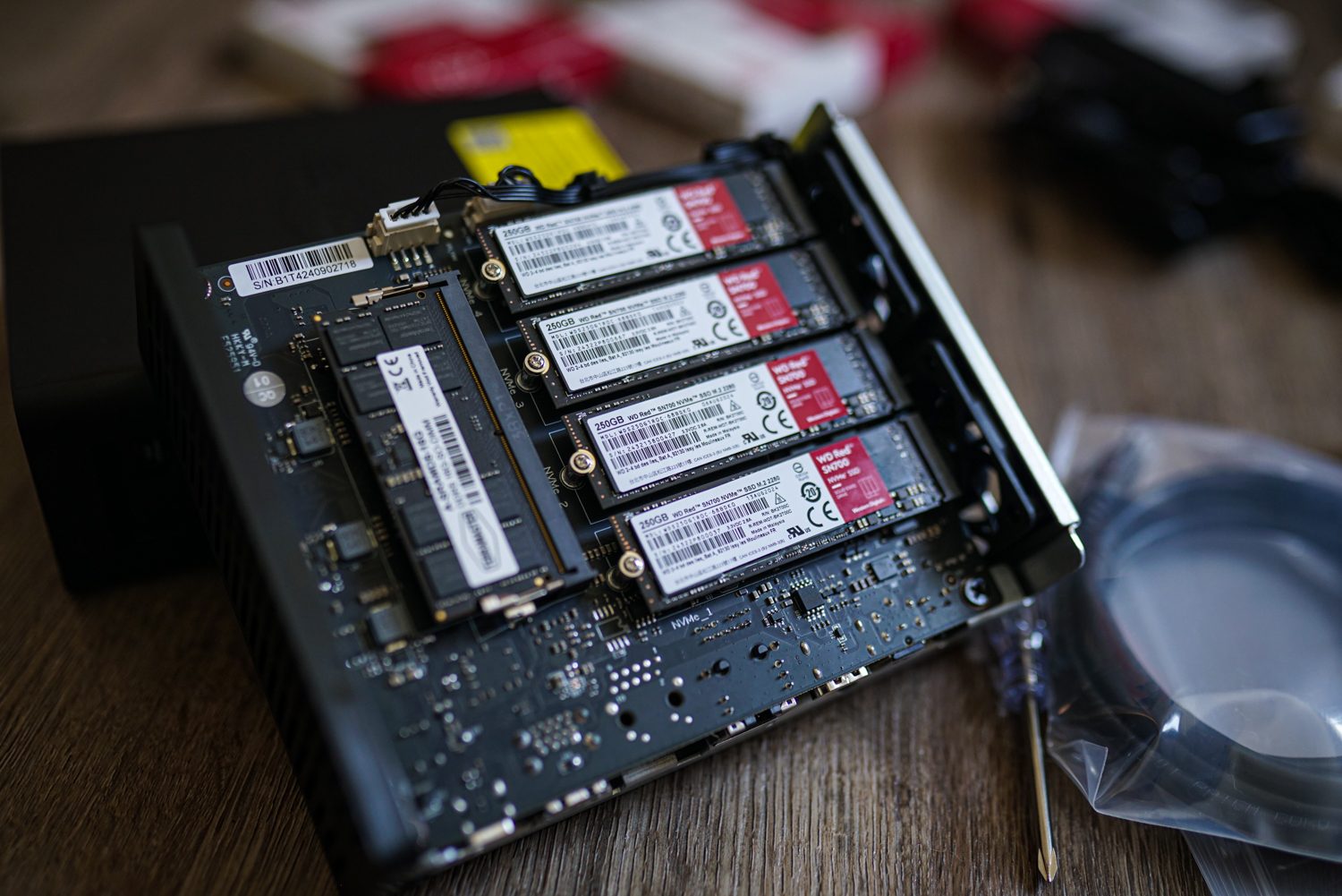 SSD installés à l'intérieur du Terra Master F8 SSD Plus.