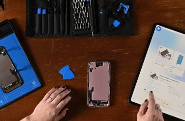 Le nouvel assistant IA d'iFixit vous permet d'aborder facilement les réparations de bricolage