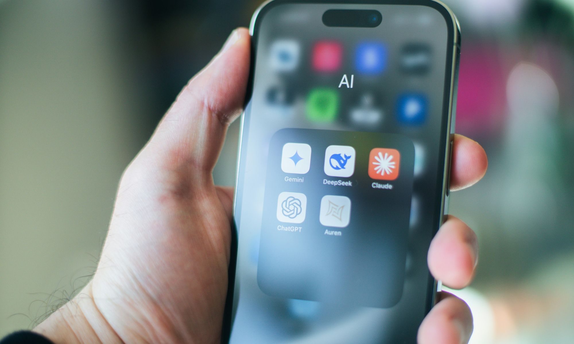 utilisateurs-moyens-break-past-ai-safety-gemini-chatgpt
