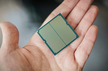 Votre prochaine mise à niveau de PC pourrait coûter plus cher si des tarifs de 100 % sur les puces étaient appliqués