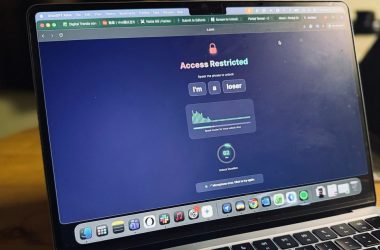 Cette extension Chrome bloque les réseaux sociaux jusqu'à ce que vous criiez (littéralement) d'agonie