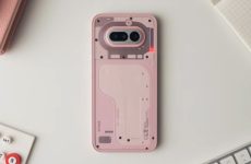 Le dernier téléphone transparent de Nothing est de couleur rose et il est magnifique