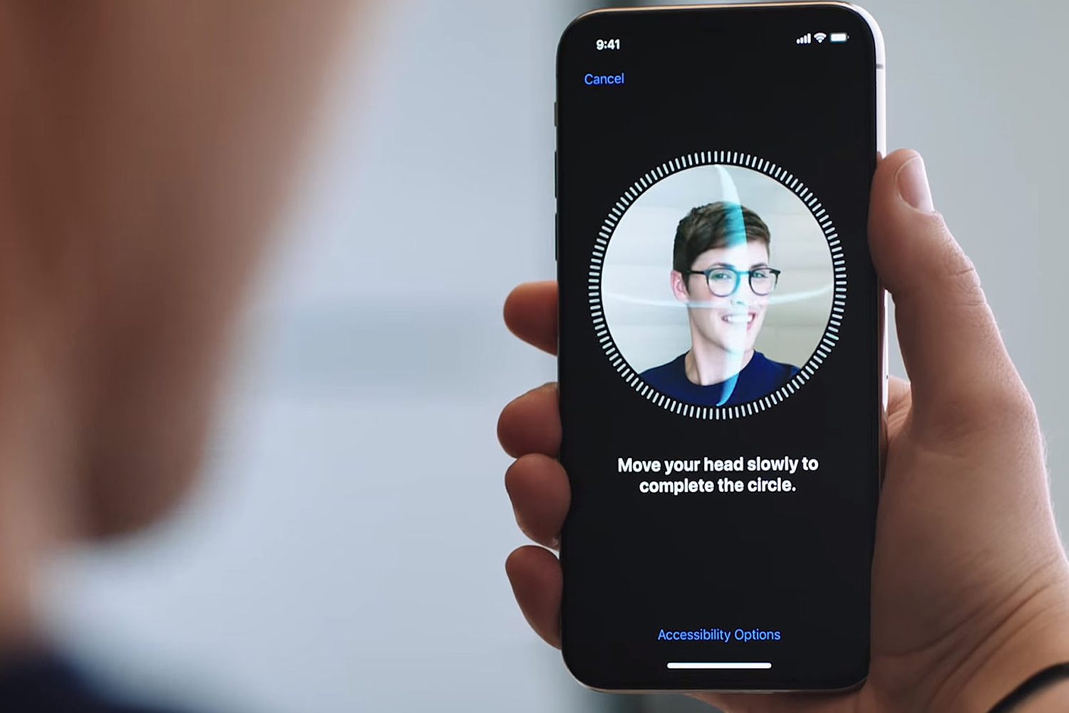 Face ID scannant un visage.