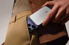J'aurais aimé qu'Apple fabrique cette banque d'alimentation sans fil élégante, mais elle fonctionne très bien avec l'iPhone