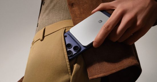 J'aurais aimé qu'Apple fabrique cette banque d'alimentation sans fil élégante, mais elle fonctionne très bien avec l'iPhone