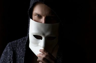 Une recherche anthropique affirme que l'IA peut exposer massivement des comptes Internet anonymes
