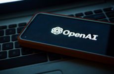 Vous pouvez commencer à voir des publicités dans ChatGPT, mais les marques ne sont pas sûres qu'elles fonctionnent