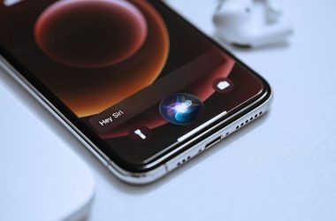 Siri pourrait bientôt prendre en charge des outils d'IA tiers dans une mise à jour majeure d'iOS