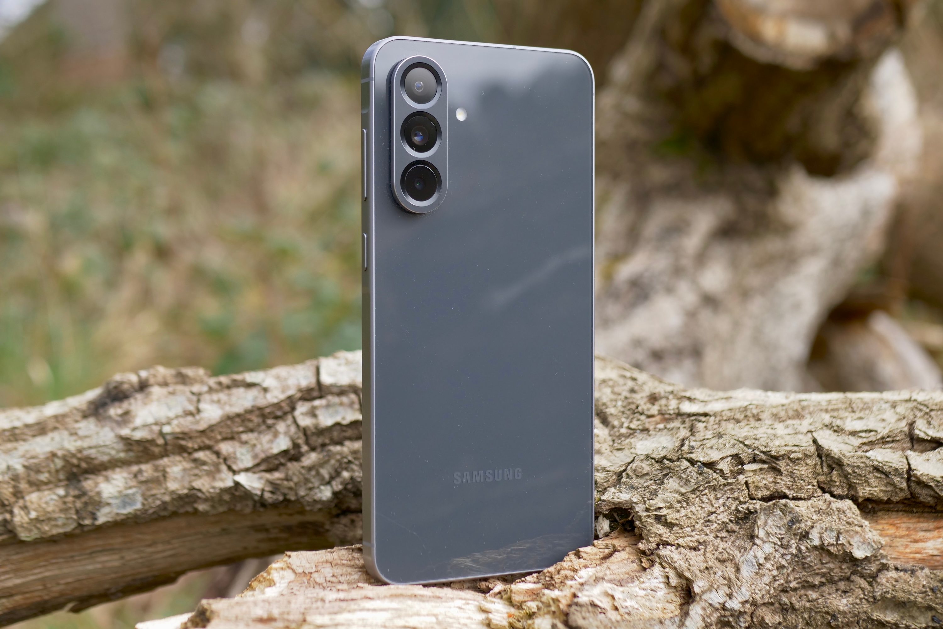 L'arrière du Samsung Galaxy A56.