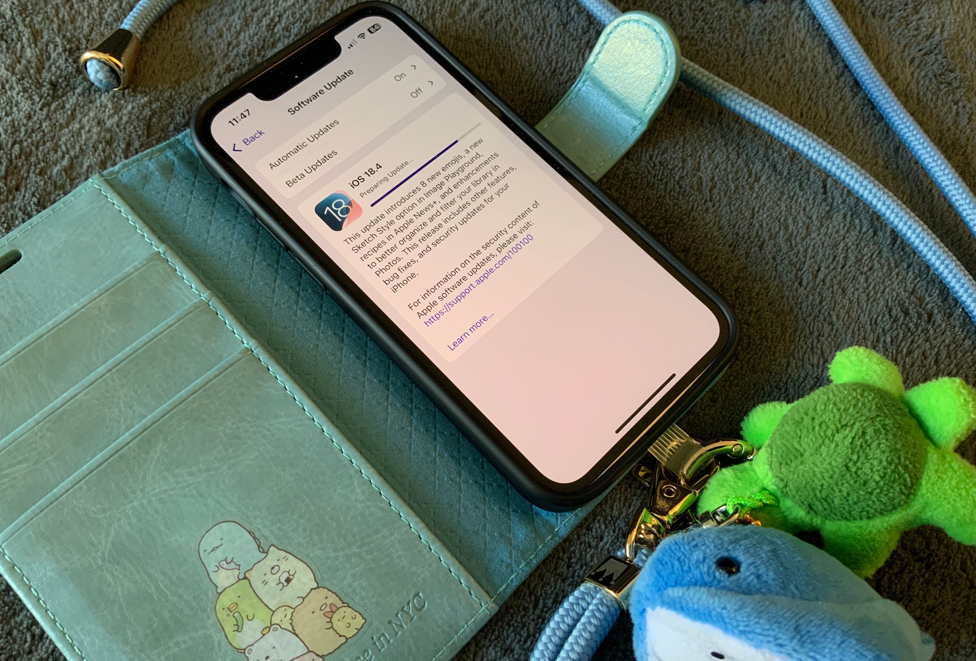 Mise à jour de l'iPhone 13 mini vers iOS 18.4.
