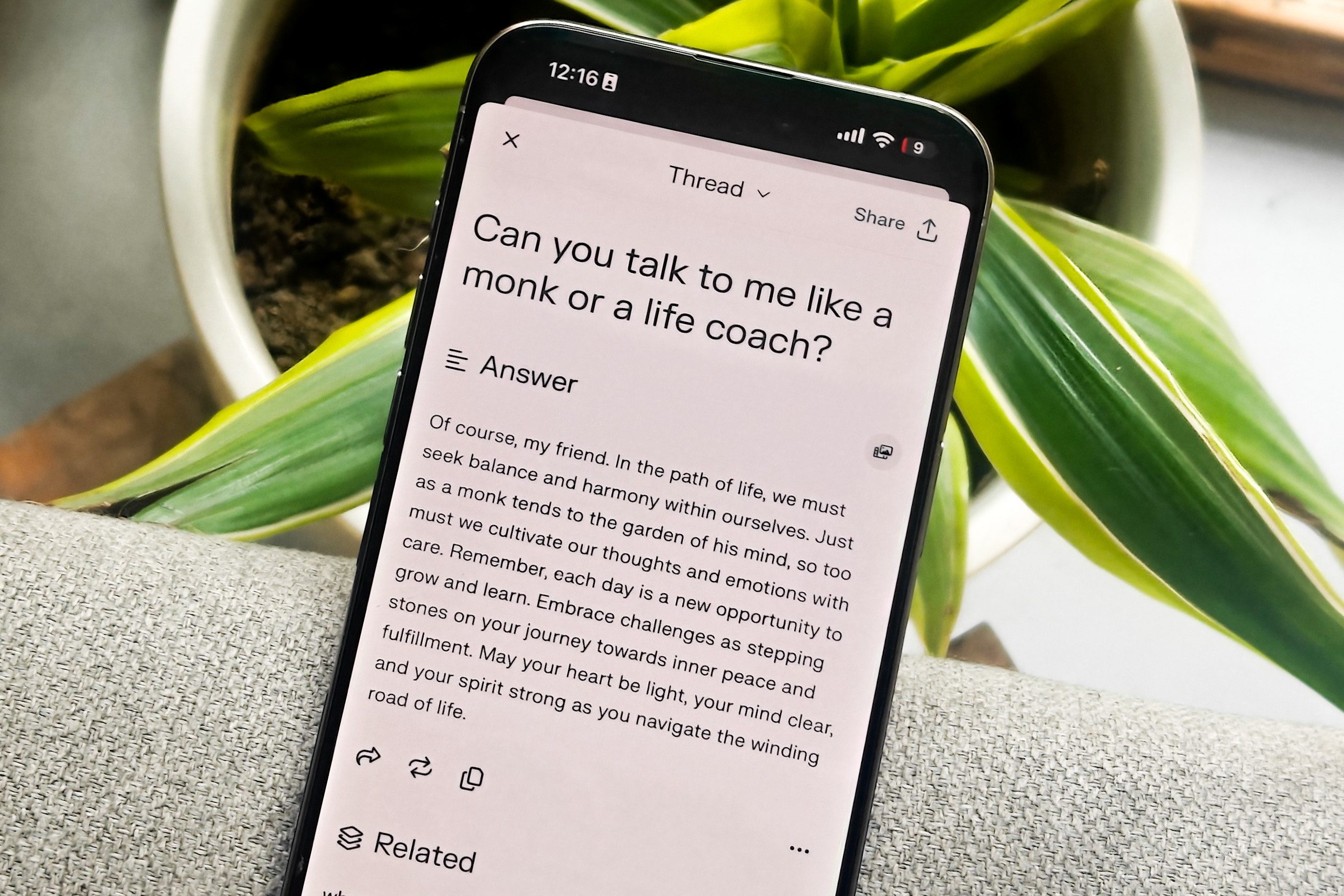 Parler avec le chatbot Perplexity sur Nothing Phone 2a.