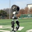 Regardez ce robot humanoïde marchant sur la lune impressionner par son agilité réaliste